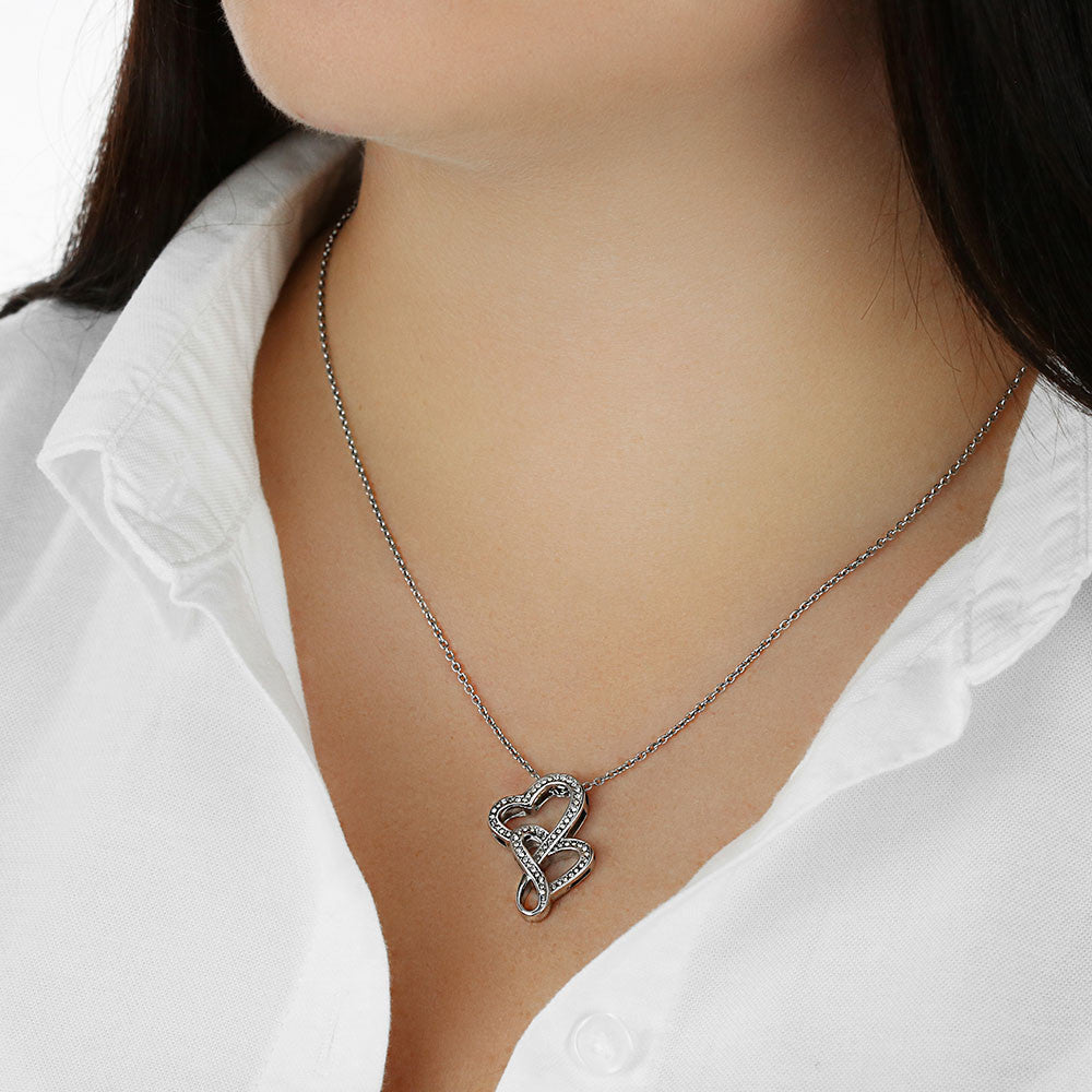 Heart-to-Heart Pendant Necklace - A Timeless Gift for Loved Ones