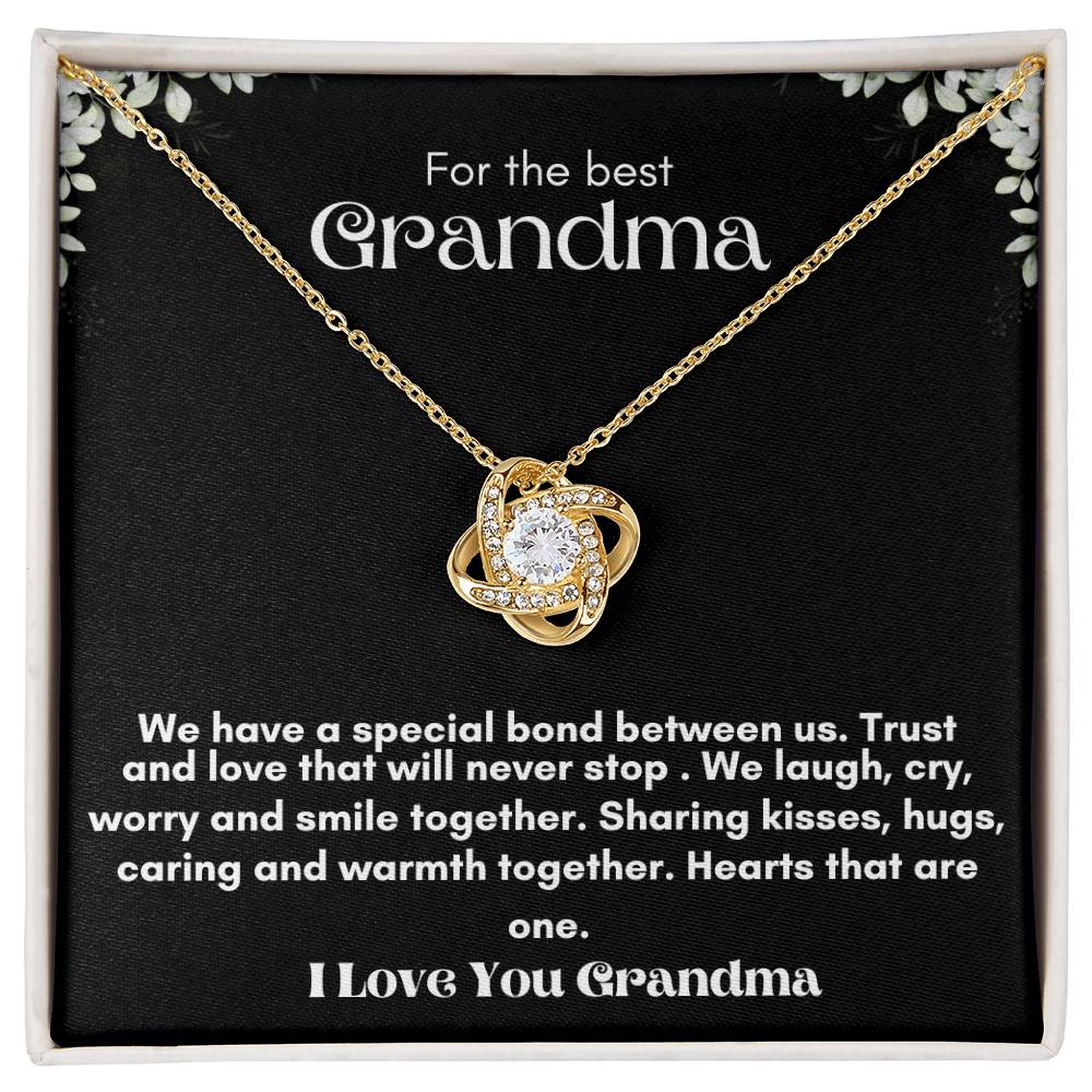 Love Knot Necklace for Grandma – A Timeless Gift to Celebrate Your Bond