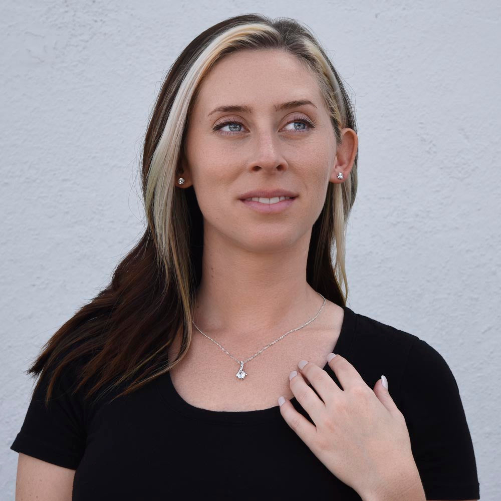 Alluring Beauty Necklace and Earring Set