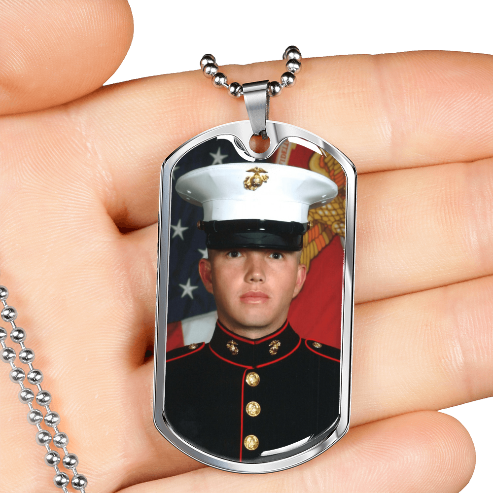 Personalized Dog Tag Necklace for Cherished Memories