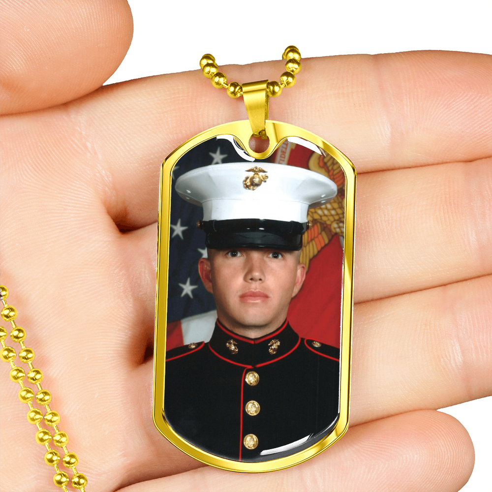 Personalized Dog Tag Necklace for Cherished Memories