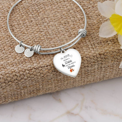 Personalized Mother Love Bangle Bracelet: A Timeless Keepsake