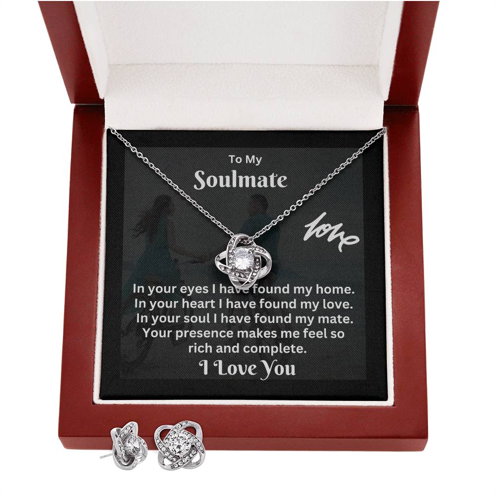 Elevate Your Love Story with the Love Knot Jewelry Set