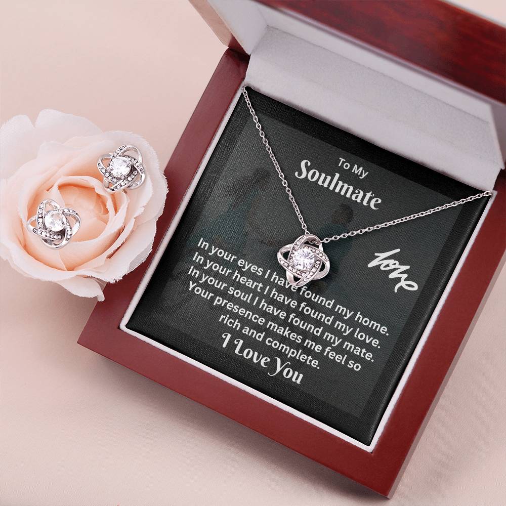 Elevate Your Love Story with the Love Knot Jewelry Set