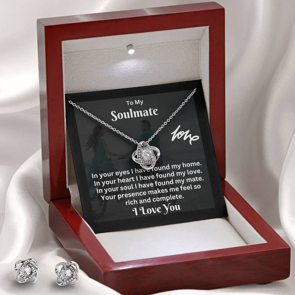 Elevate Your Love Story with the Love Knot Jewelry Set