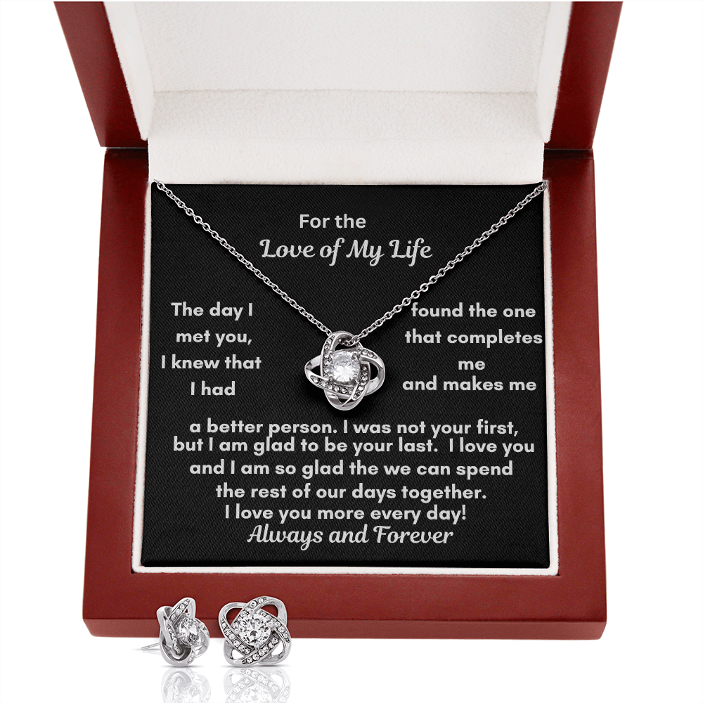 The love Knot Necklace and Earring Set