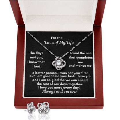 The love Knot Necklace and Earring Set