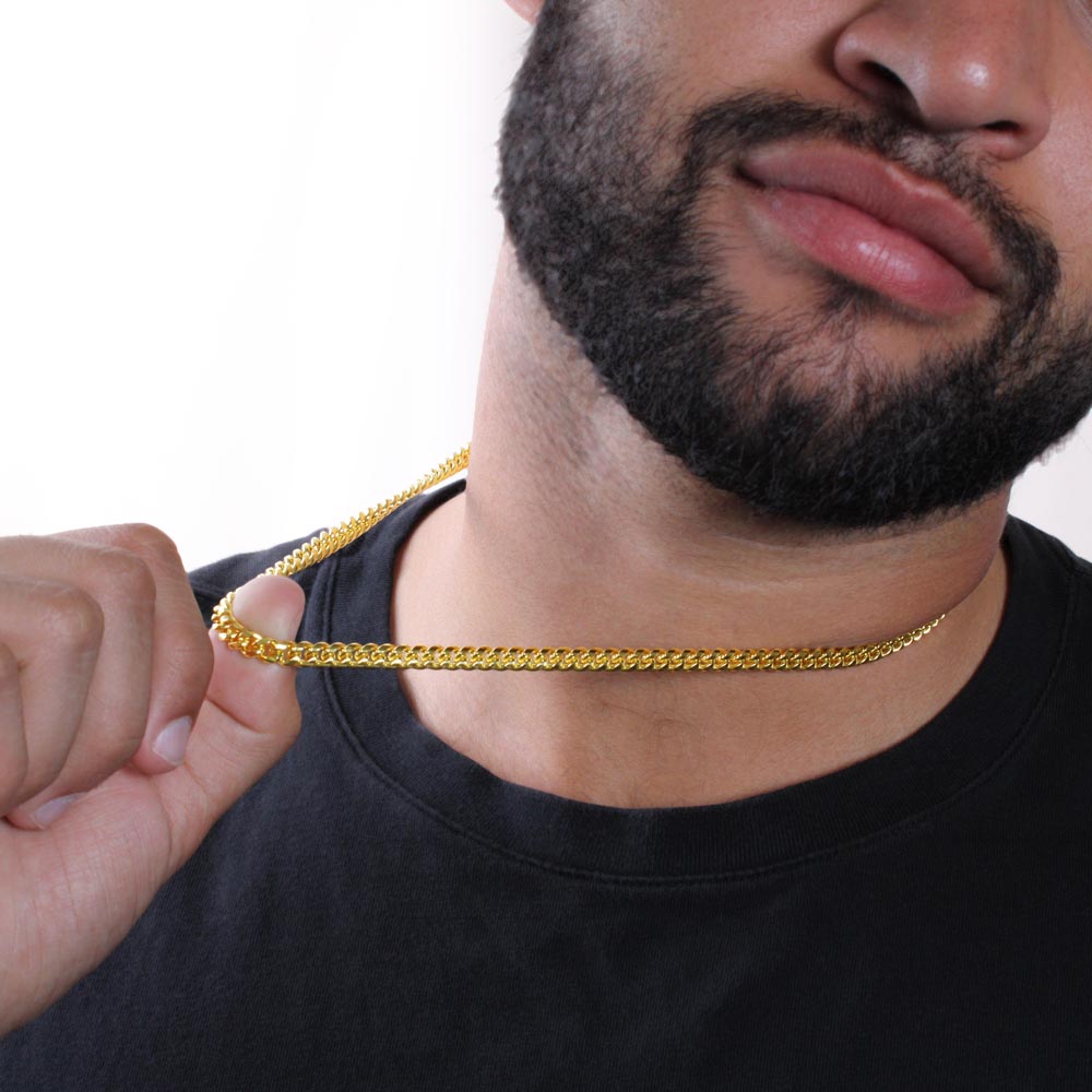 Elevate Your Style with Our Cuban Link Chain Necklace