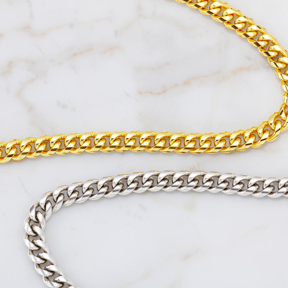 Elevate Your Style with Our Cuban Link Chain Necklace