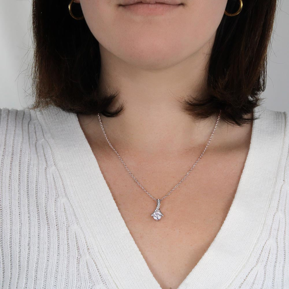 Alluring Beauty Necklacee – Gift Her Timeless Elegance