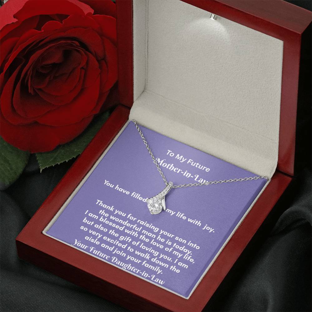 Alluring Beauty Necklace