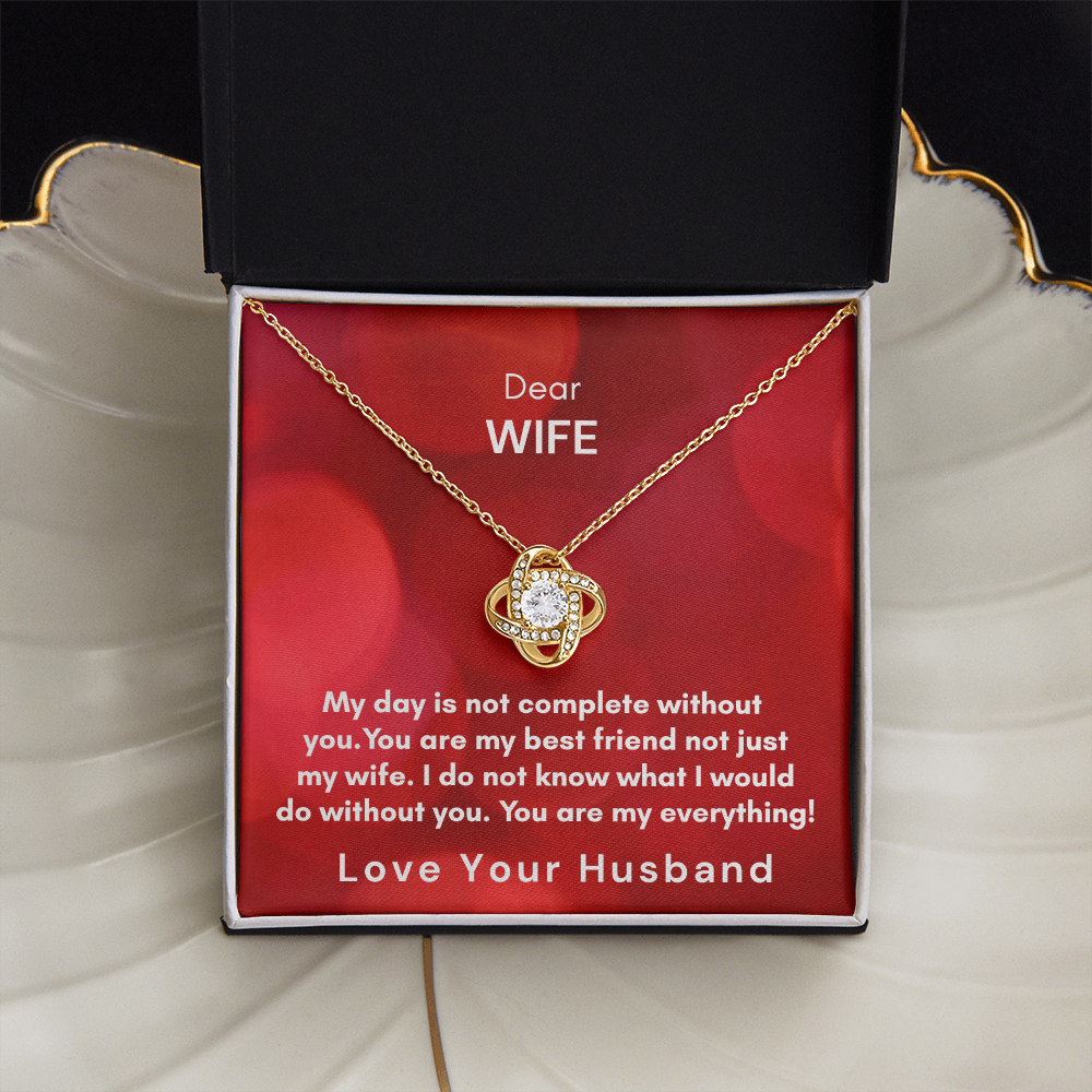 The Love Knot Necklace