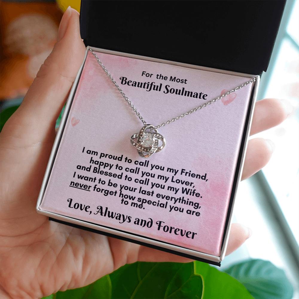 Heartfelt Love Knot Necklace Gift - Celebrate Your Unbreakable Bond