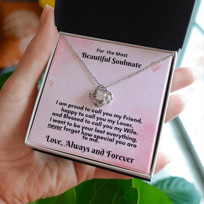 Heartfelt Love Knot Necklace Gift - Celebrate Your Unbreakable Bond
