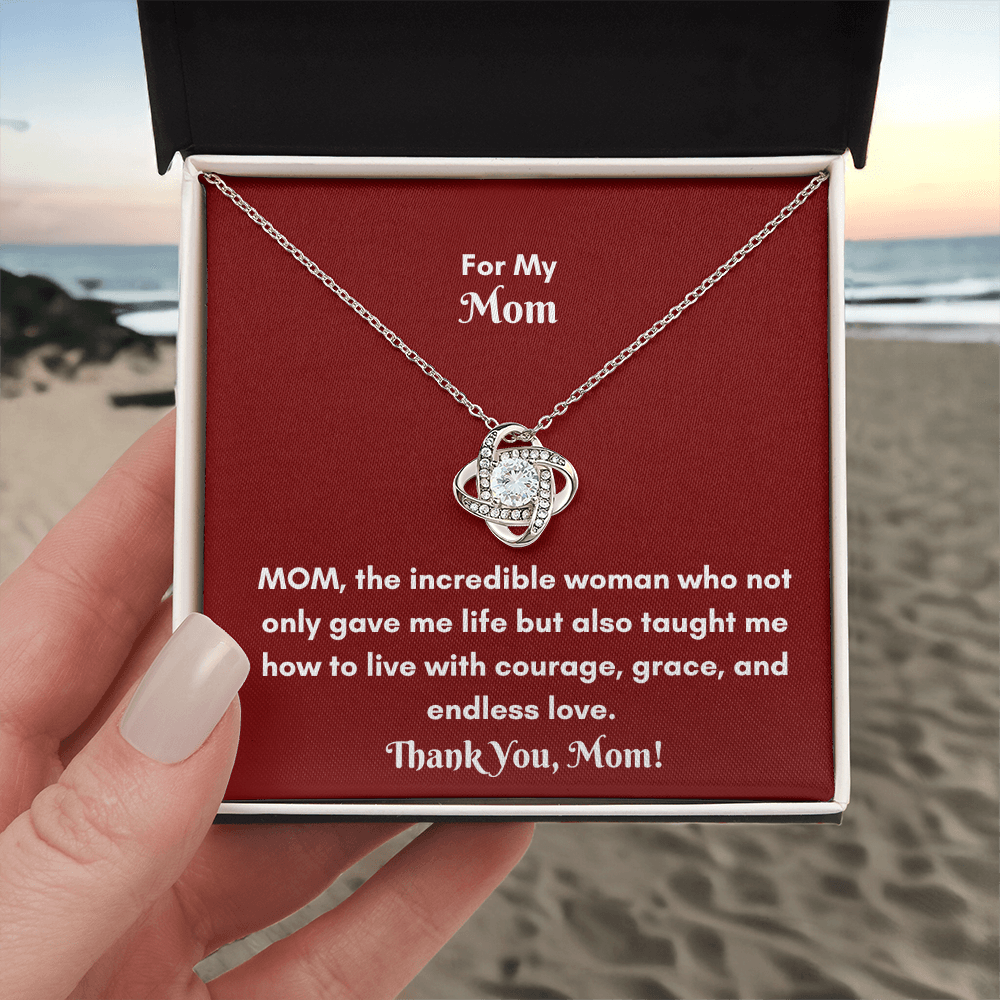 Timeless Love Knot Necklace for Mom – A Heartfelt Gift that Celebrates Your Bond