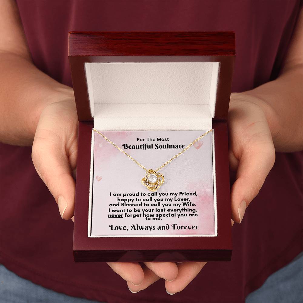 Heartfelt Love Knot Necklace Gift - Celebrate Your Unbreakable Bond
