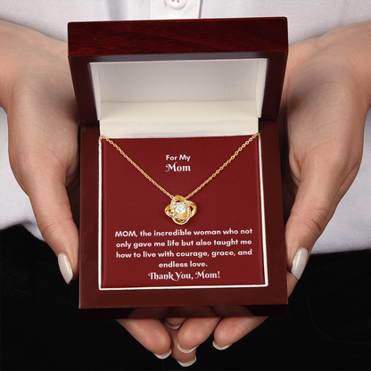 Timeless Love Knot Necklace for Mom – A Heartfelt Gift that Celebrates Your Bond