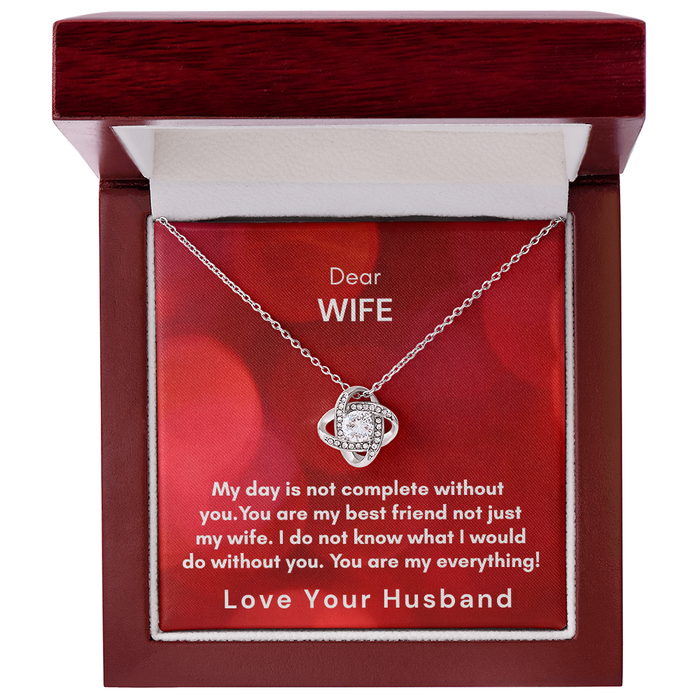 The Love Knot Necklace