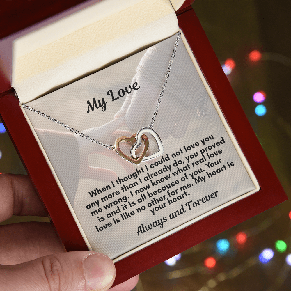 The interlocking Hearts Necklace