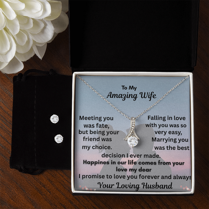 Alluring Beauty and Necklace Set