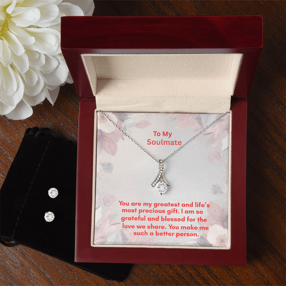 Elegant Necklace and Earring Set - Dazzle Her with Luxury and Charm