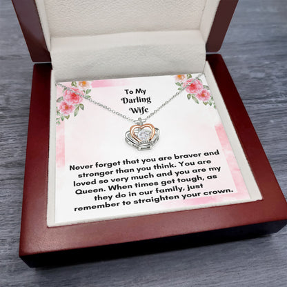 Elegant Crown Pendant Necklace - A Dazzling Gift of Royalty