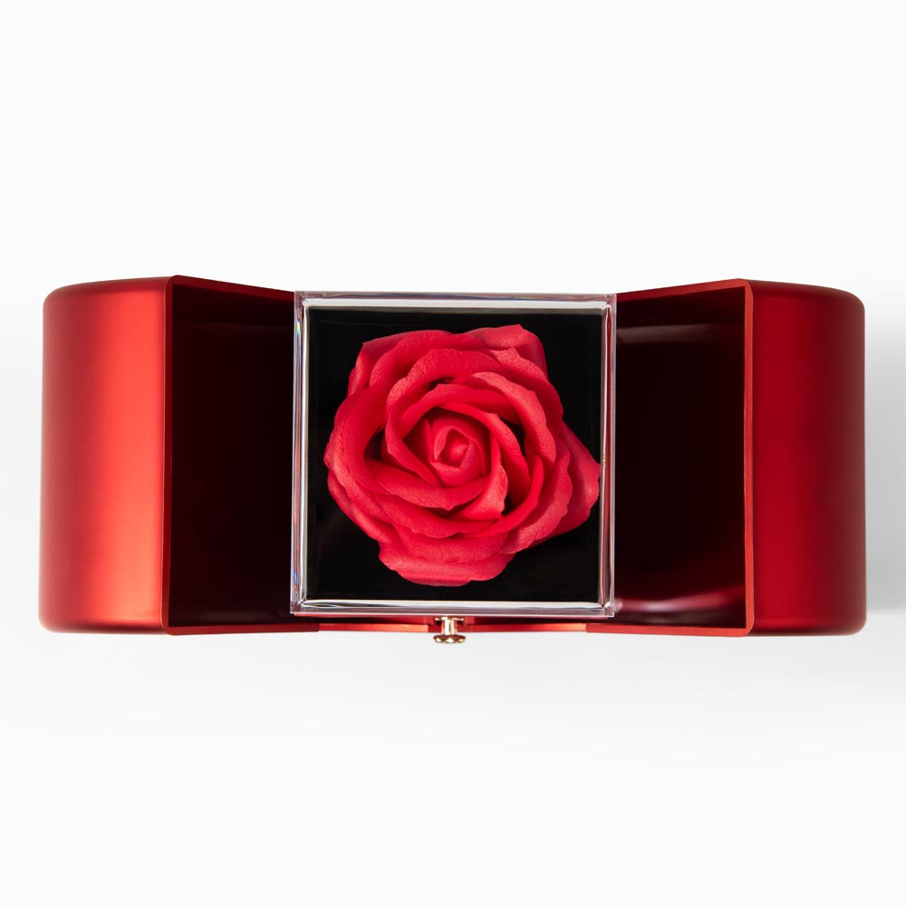 Give her this Alluring Beauty Necklace  in a most beautiful Rose Box